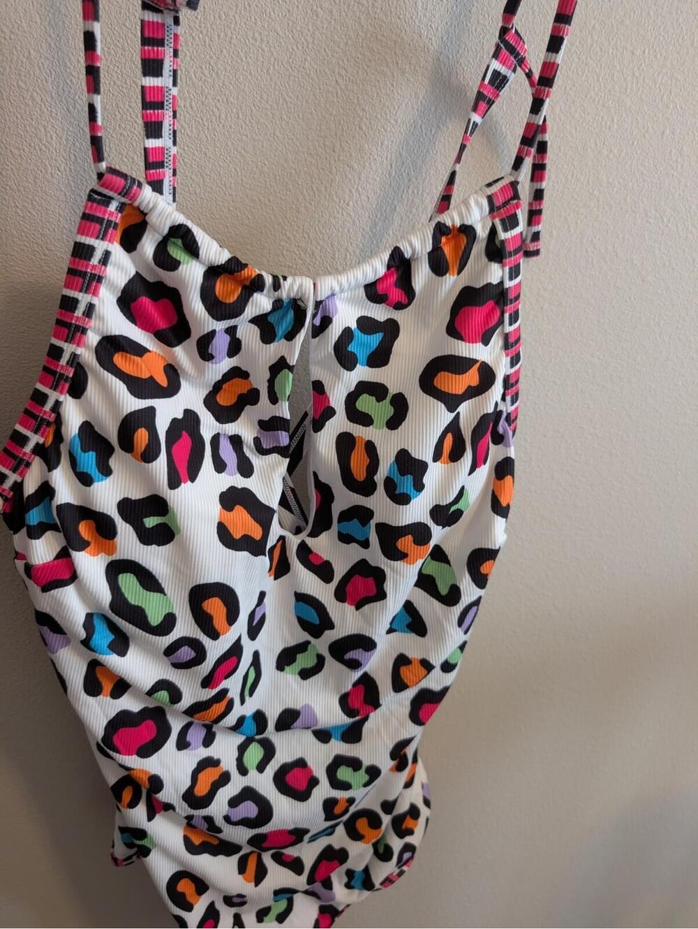 Cupshe Women's Large New W/ Tags One Piece Swimsuit Colorful Animal Print